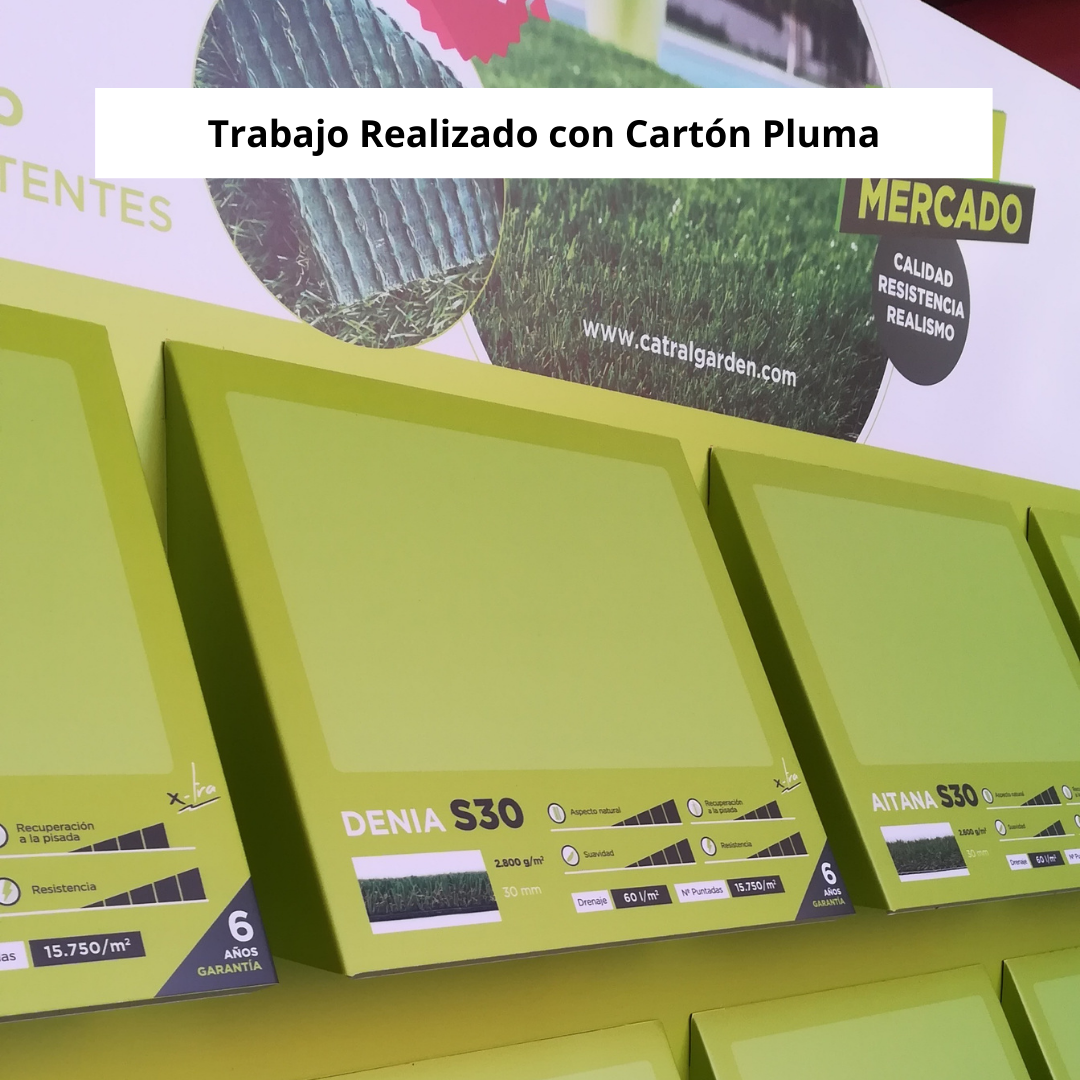 Cartón pluma de 10 mm kapaplast, ligero y resistente. Ideal para impresión y cartelería.