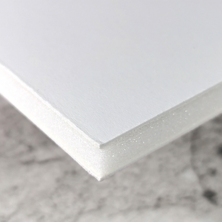 Panel de PVC espumado de 10 mm, ligero y resistente.