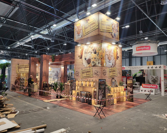 Montaje profesional de un stand de feria paso a paso