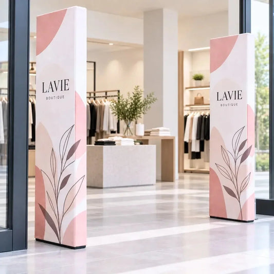 Cubre alarmas de tela impresos personalizados en la entrada de una boutique