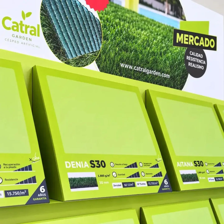 Expositores de cartón pluma Kapa Plast impresos para punto de venta