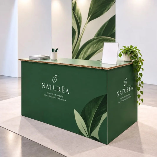 Mostrador de cartón nido de abeja L publicitario en una tienda de cosmética natural